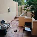 Deluxe In Royal Cabopino Townhouse בית אירוח *