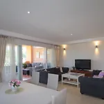 בית אירוח Deluxe In Royal Cabopino Townhouse