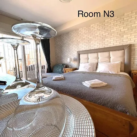 Kwatera prywatna Deluxe In Royal Cabopino Townhouse Marbella