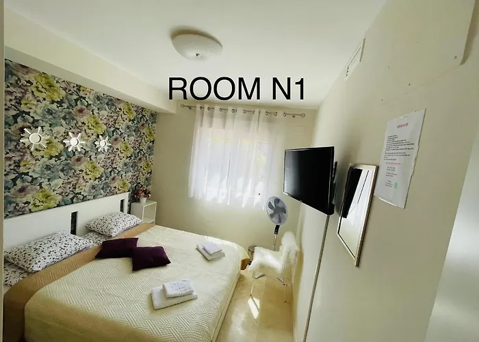 Deluxe In Royal Cabopino Townhouse 홈스테이 마르베야