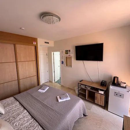 Deluxe In Royal Cabopino Townhouse Ubytování v soukromí Marbella